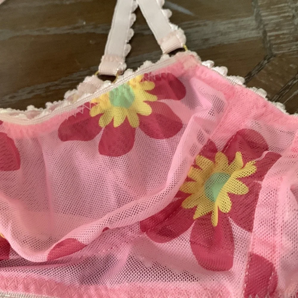 Free people Sheri half cup bra by Bette rose bra size medium  new without tags